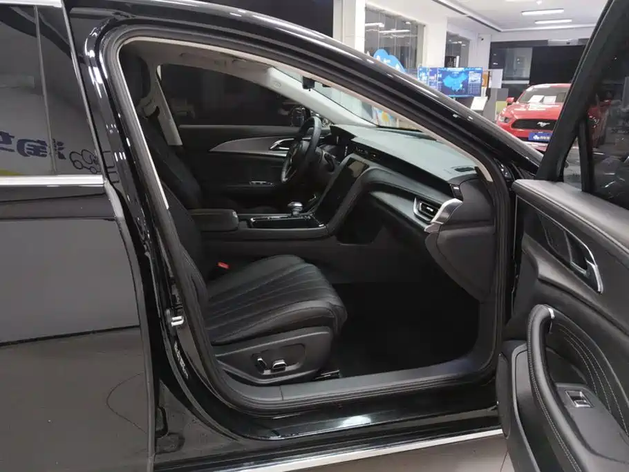 Hongqi H5 1.5T DCT Connected Flagship Rhythm Edition, фото 8