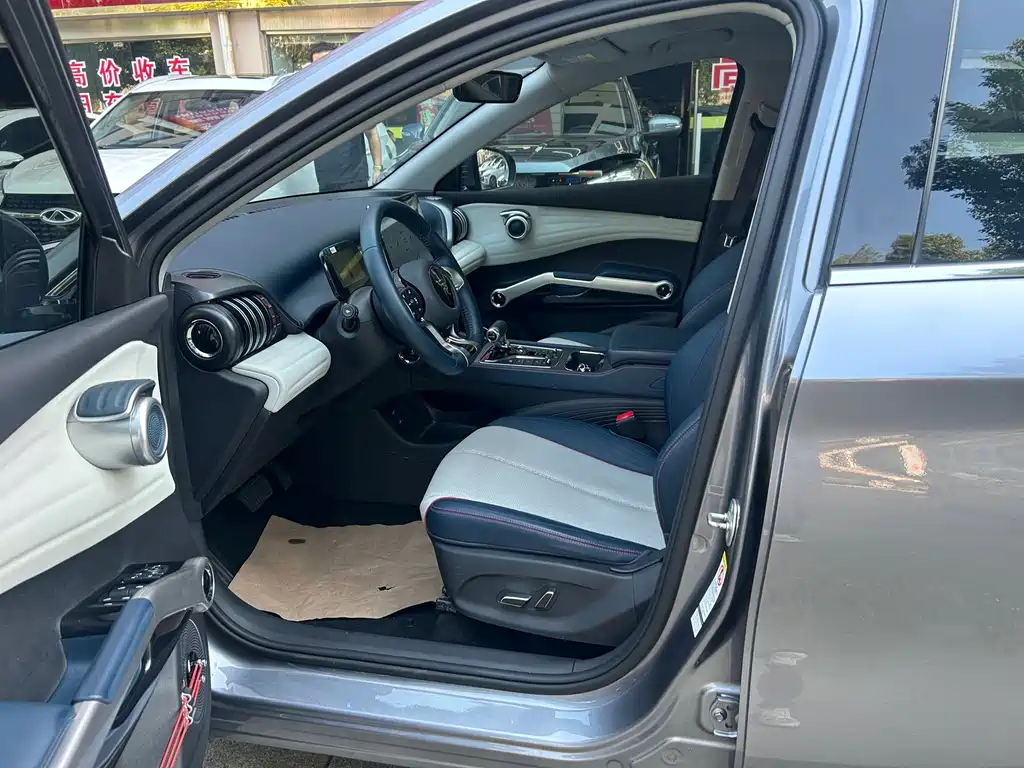 BYD Yuan Plus — миниатюра 8