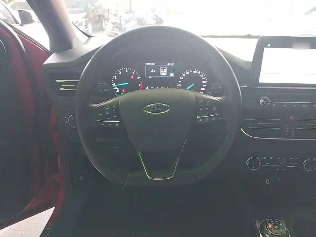 Ford Focus — миниатюра 11