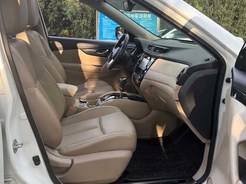 Nissan X-Trail — миниатюра 18