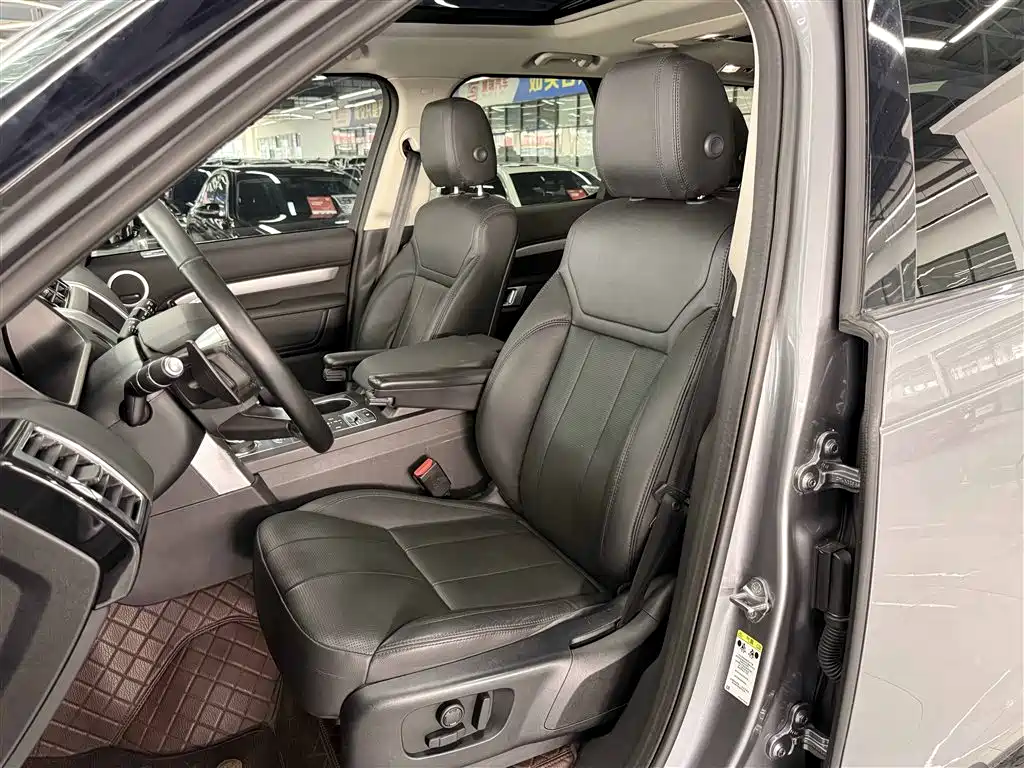 Land Rover Discovery 2020 2.0T 30