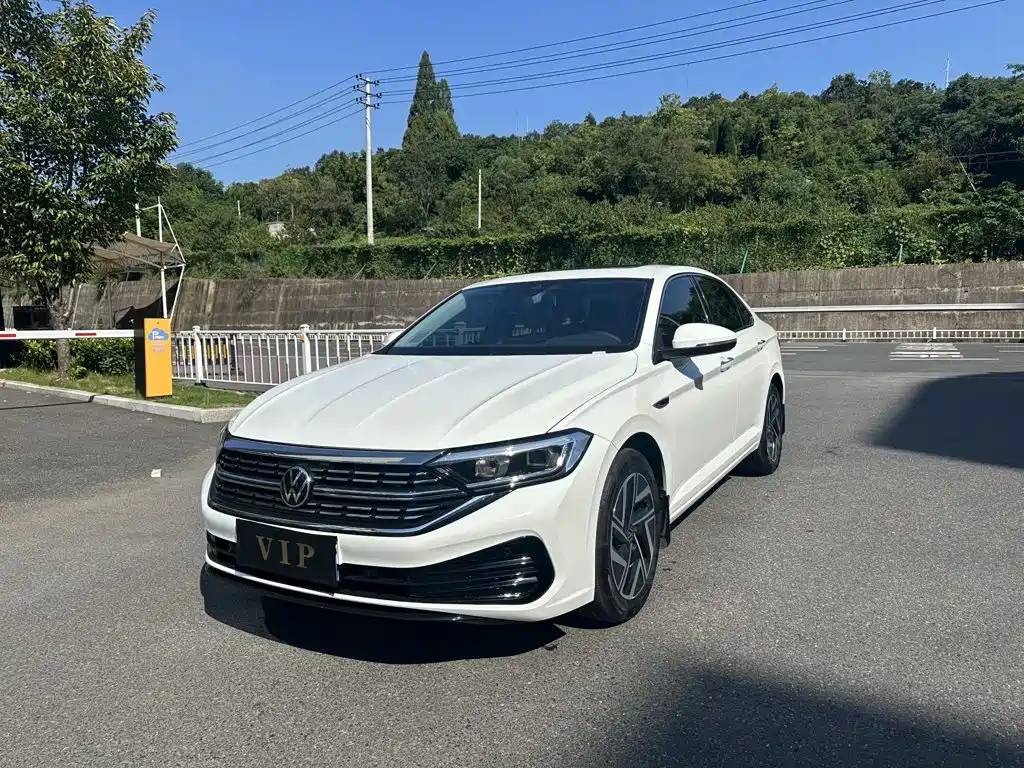 Volkswagen Sagitar — миниатюра 2