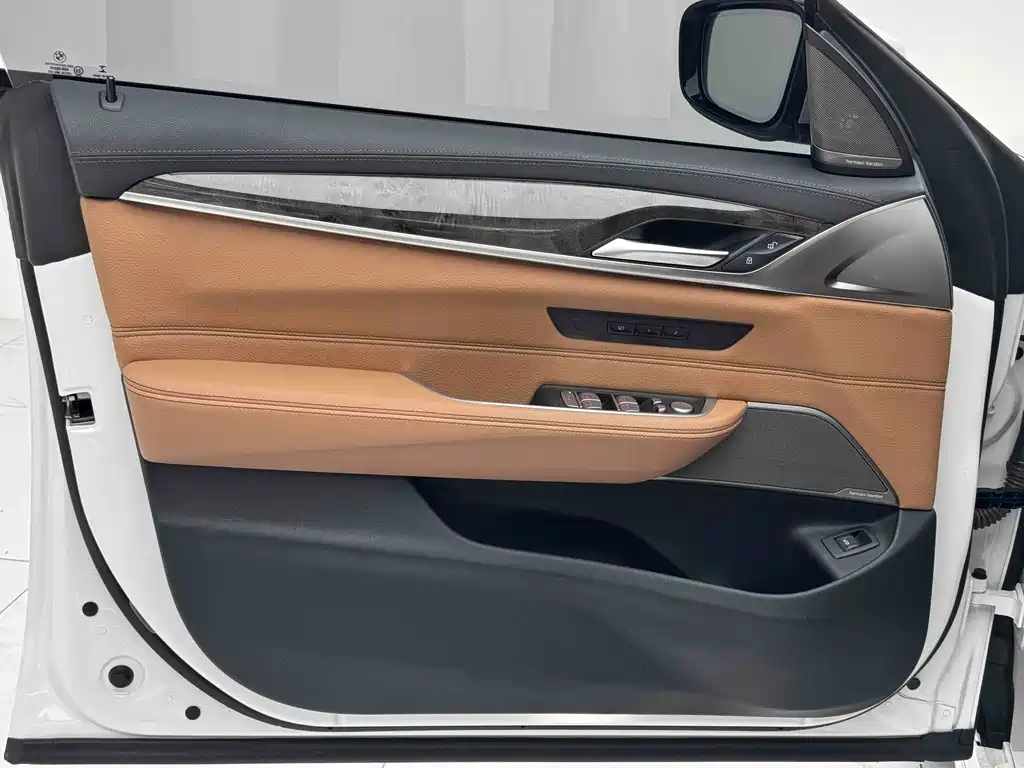 BMW 6 Series GT — миниатюра 8