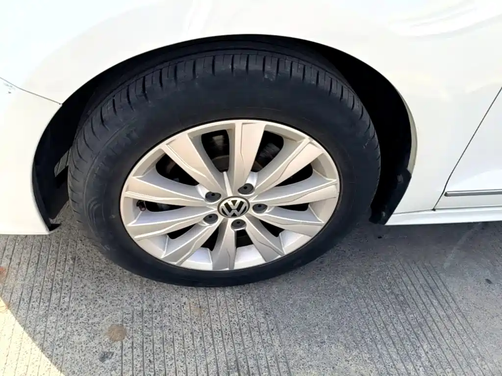 Volkswagen Sagitar — миниатюра 23