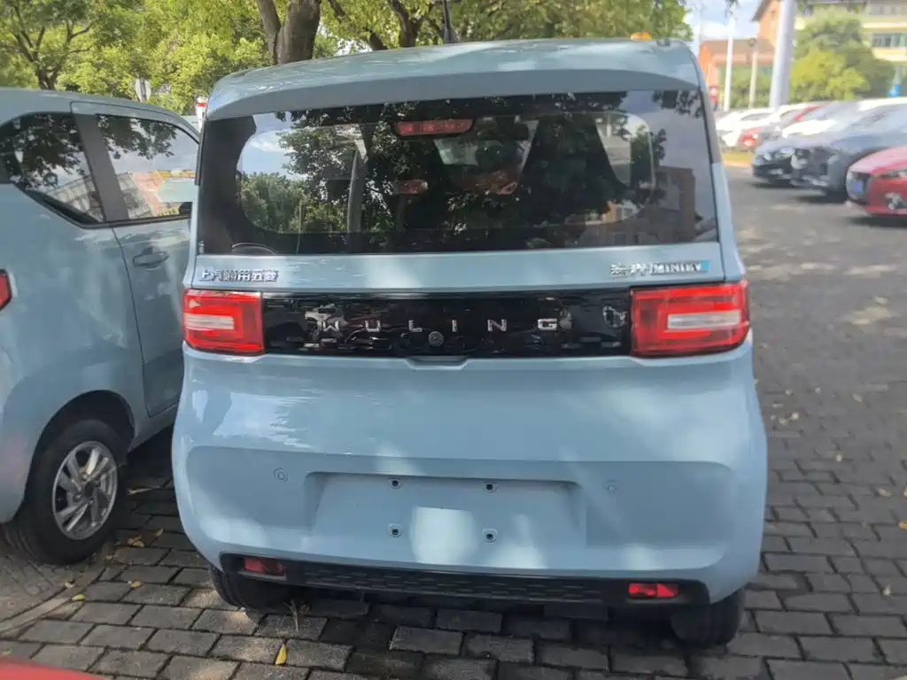 Wuling MINIEV — миниатюра 6