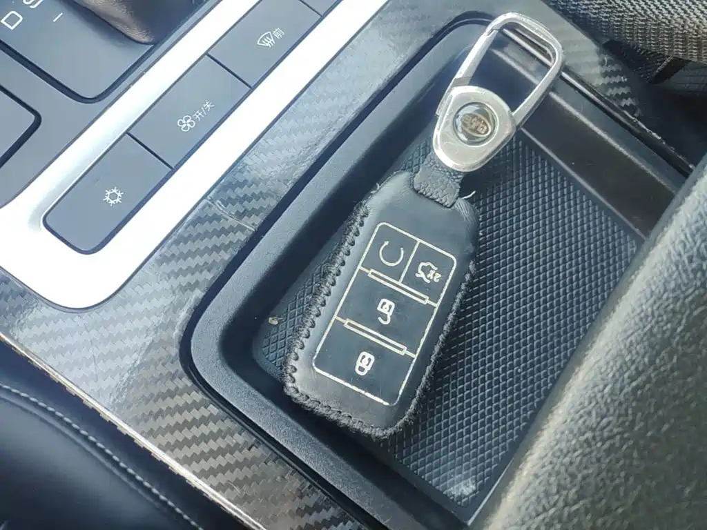 BYD Qin — миниатюра 9