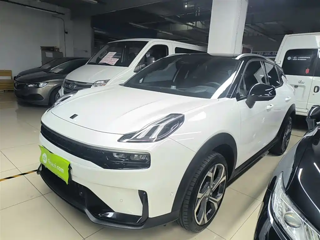 Lynk & Co 06 2022