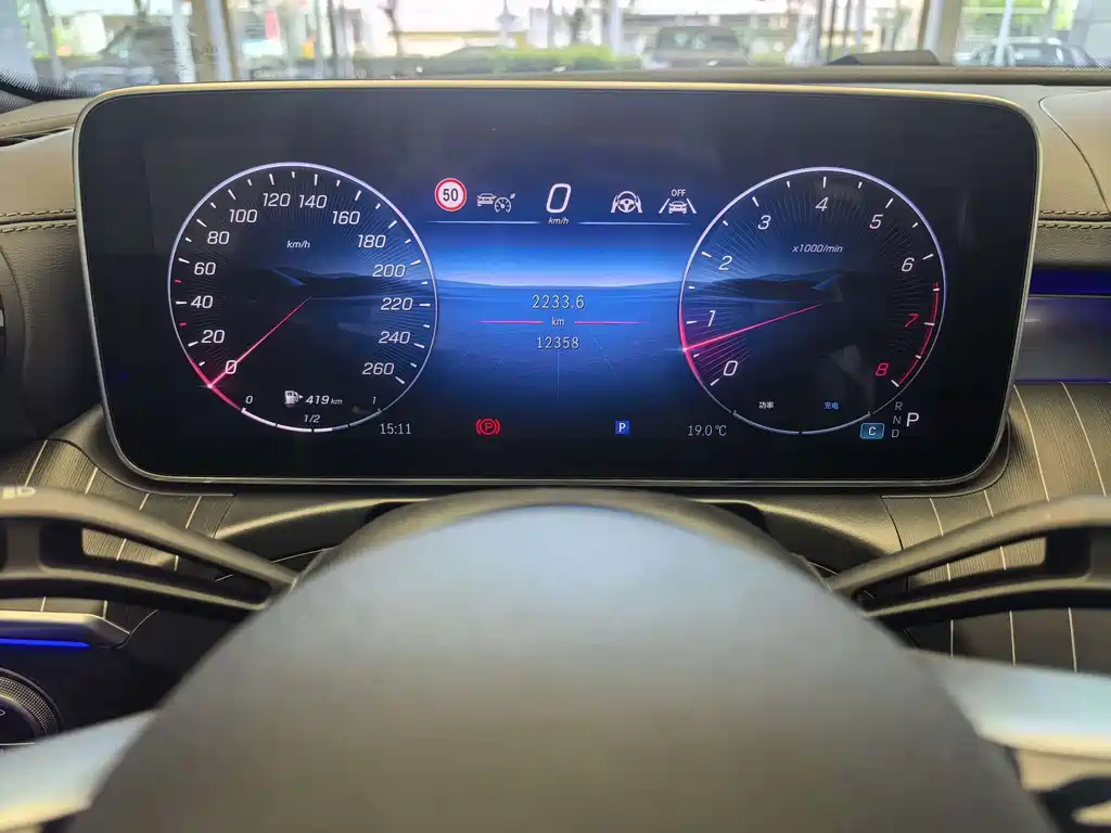 Mercedes-Benz C-Class — миниатюра 11