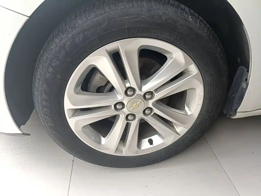 Chevrolet Cruze — миниатюра 23
