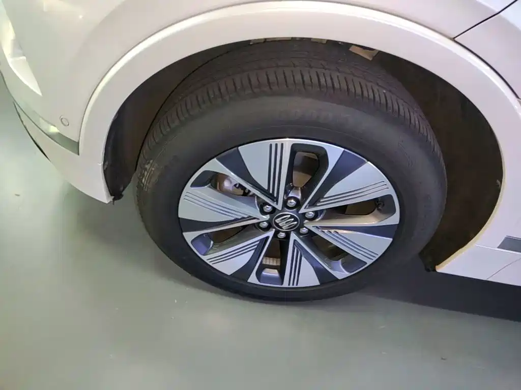 Buick E5 — миниатюра 23