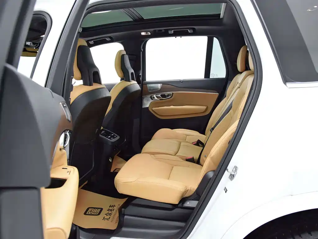 Volvo XC90 — миниатюра 8