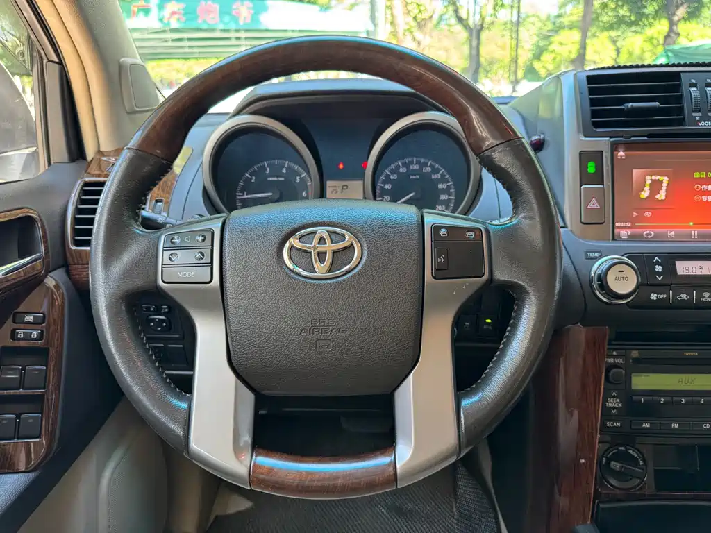 Toyota Prado (Import) — миниатюра 8