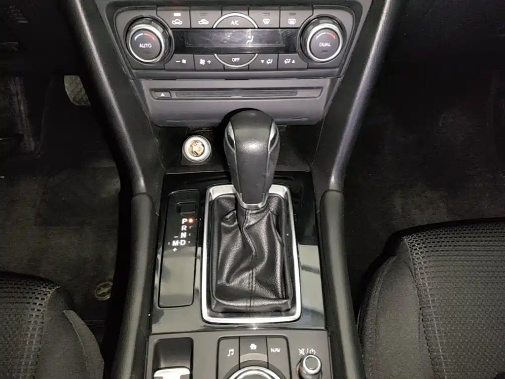 Mazda 3 Axela — миниатюра 14