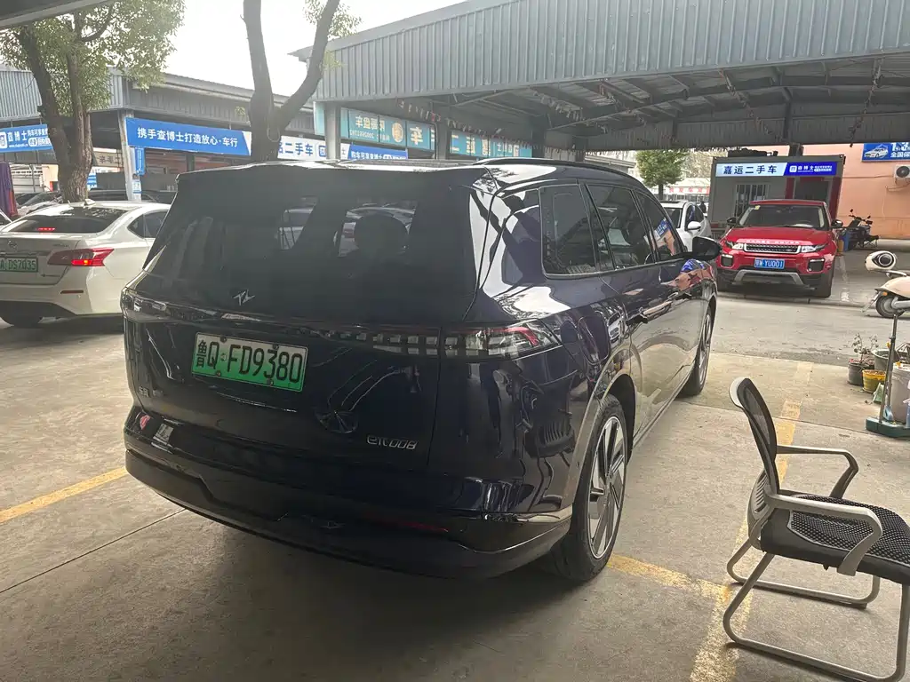 DONGFENG EΠ008