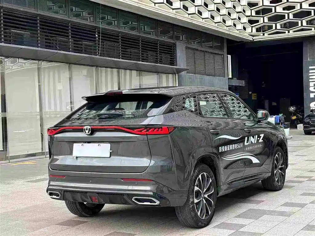 Changan UNI-Z New Energy — миниатюра 3