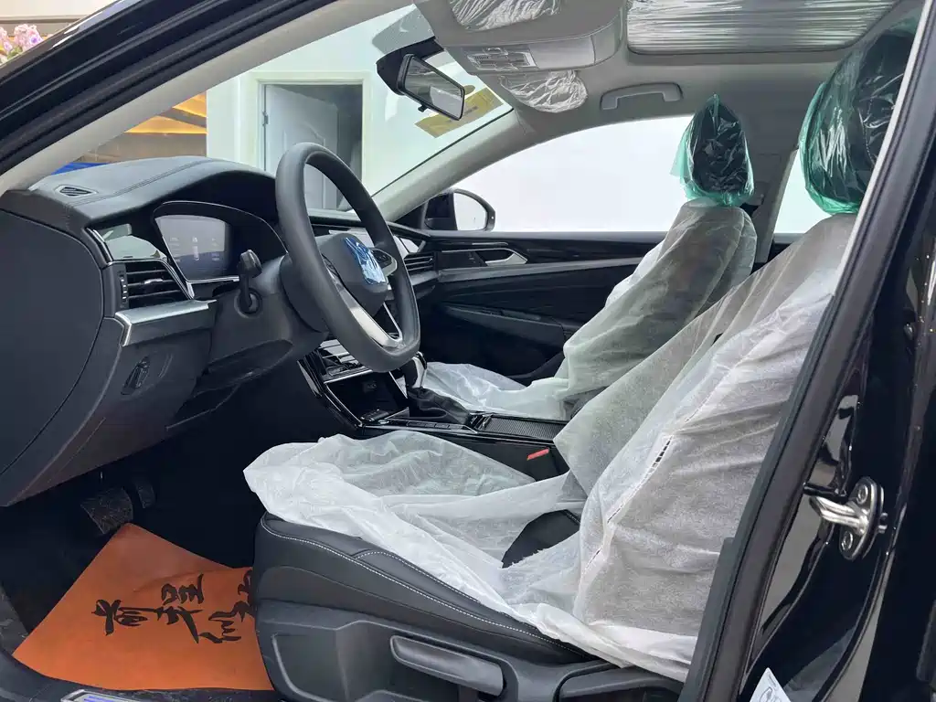 VOLKSWAGEN PASSAT NEW ENERGY