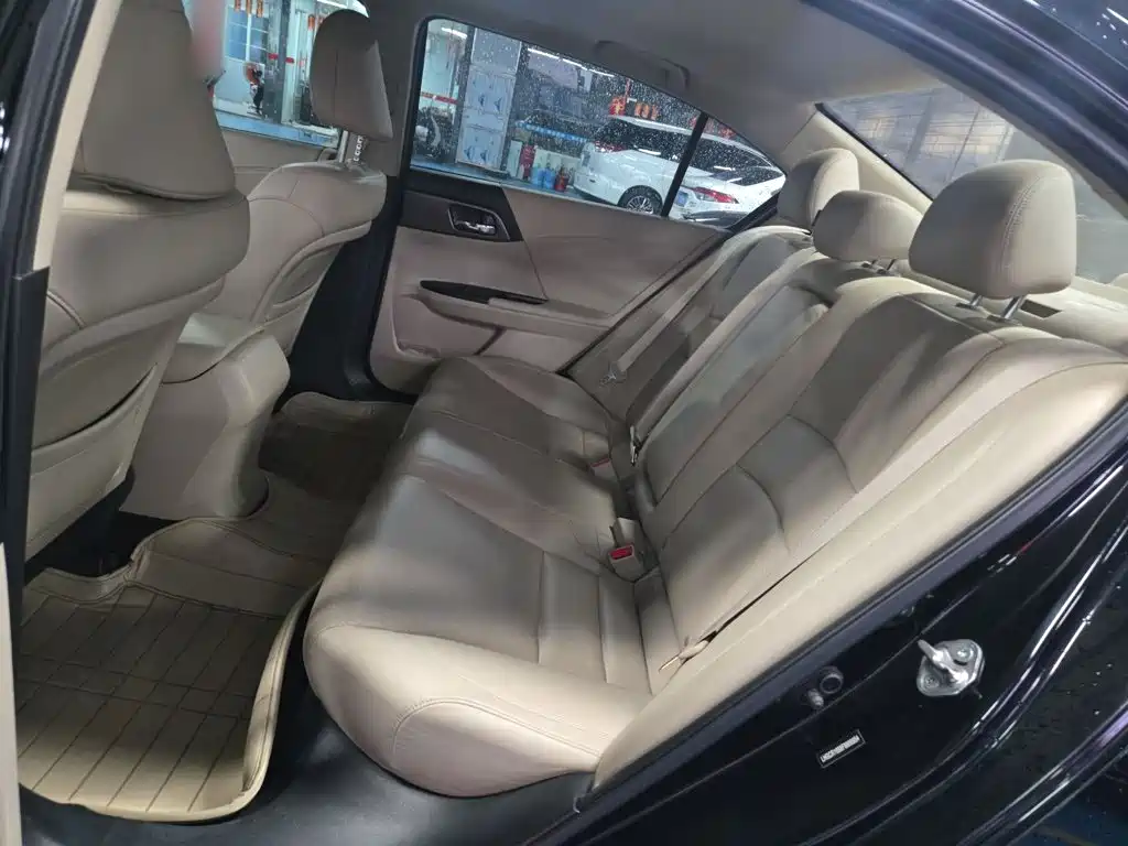 Honda Accord — миниатюра 19