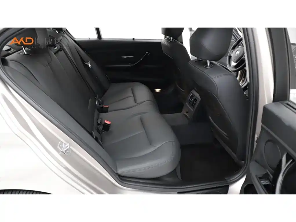 BMW 3 Series — миниатюра 8