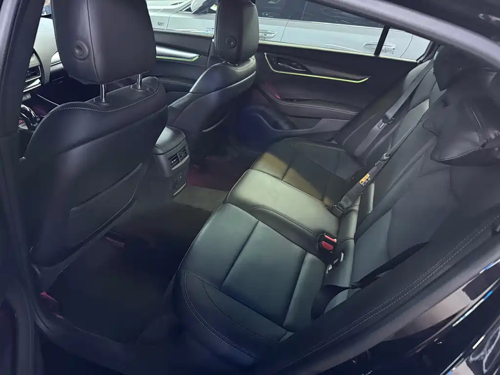 Cadillac CT5 — миниатюра 10