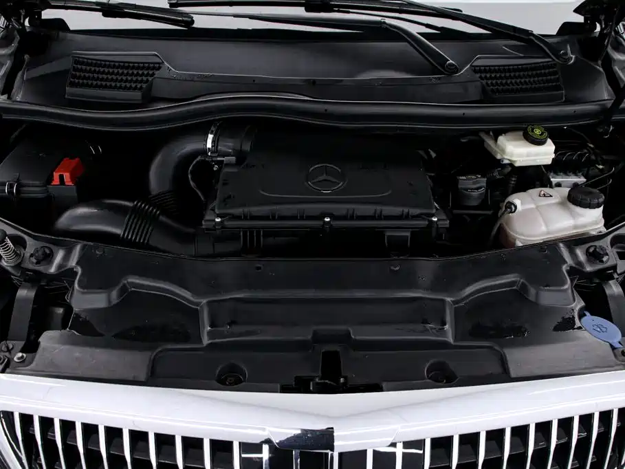 Mercedes-Benz V-Class (Import) — миниатюра 23