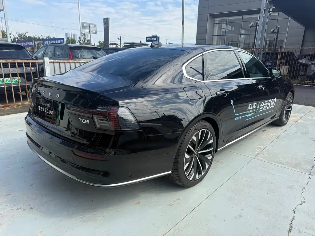 Volvo S90 PHEV — миниатюра 9