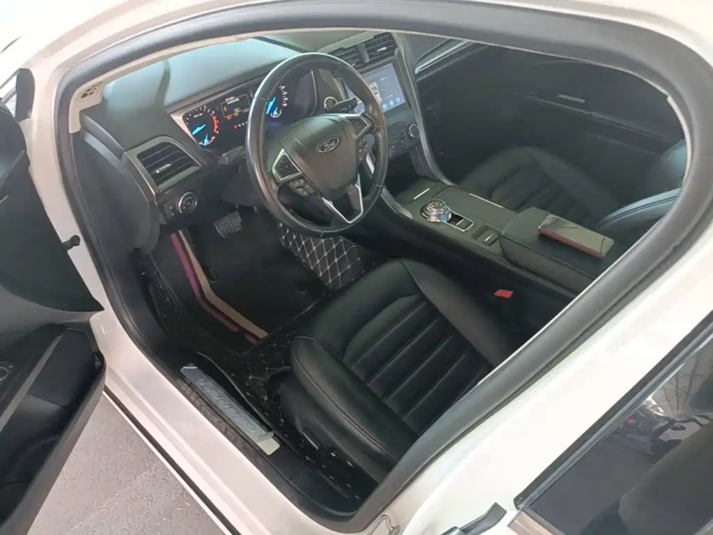 Ford Mondeo — миниатюра 16
