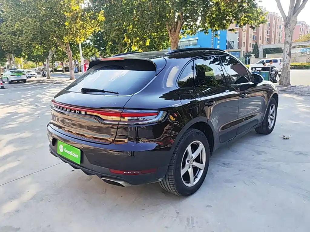 Porsche Macan — миниатюра 7