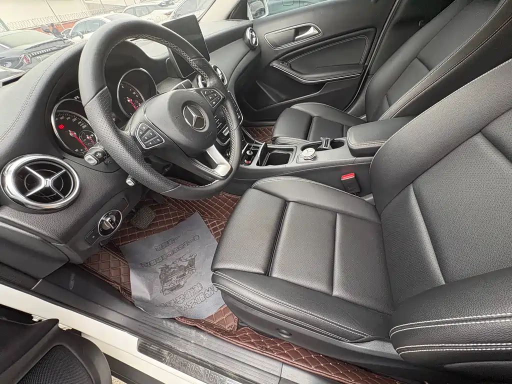 Mercedes-Benz GLA — миниатюра 6