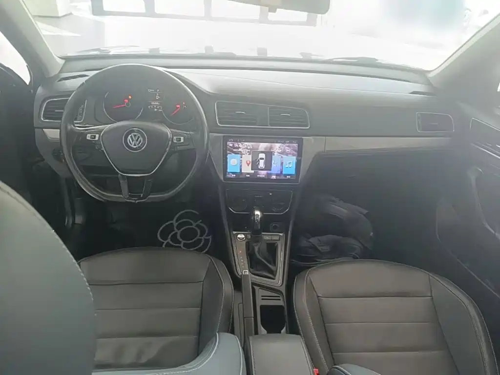 Volkswagen Lavida — миниатюра 10