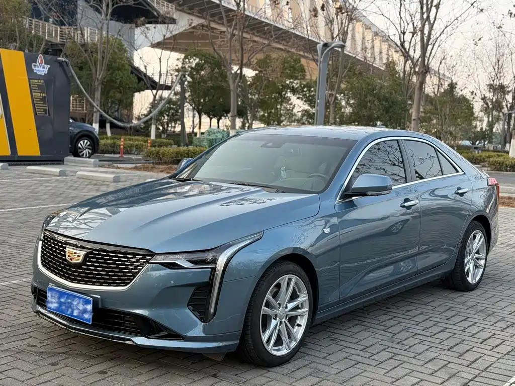 Cadillac CT4 2023