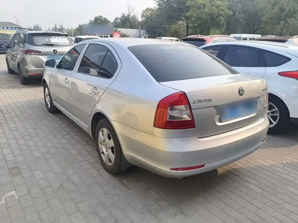 Skoda Octavia — миниатюра 5