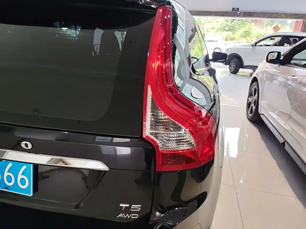 Volvo XC60 — миниатюра 8