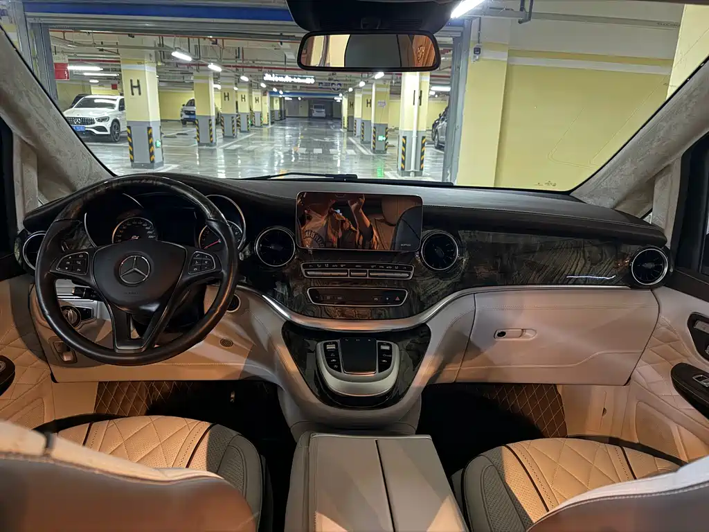 MERCEDES-BENZ V CLASS