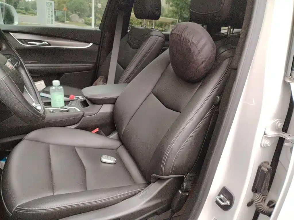 Cadillac XT6 — миниатюра 8