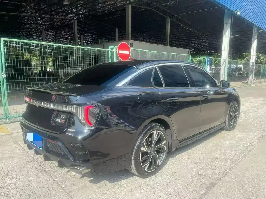 Lynk & Co 03 — миниатюра 9