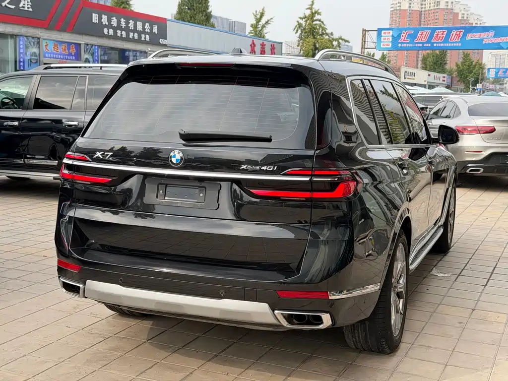 BMW X7 — миниатюра 28