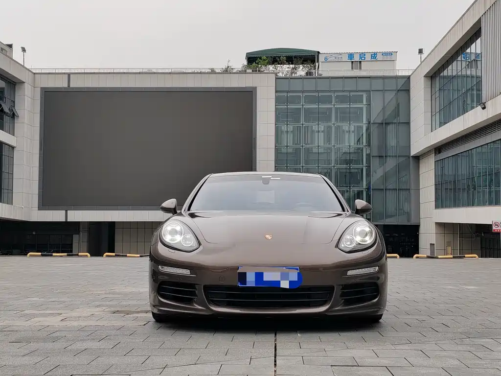 Porsche Panamera — миниатюра 2