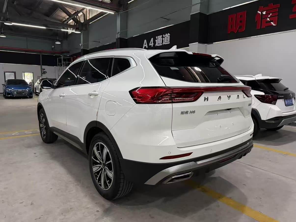 Haval Haval H6 1.5 л 2024 г. Белый, пробег 19000 км