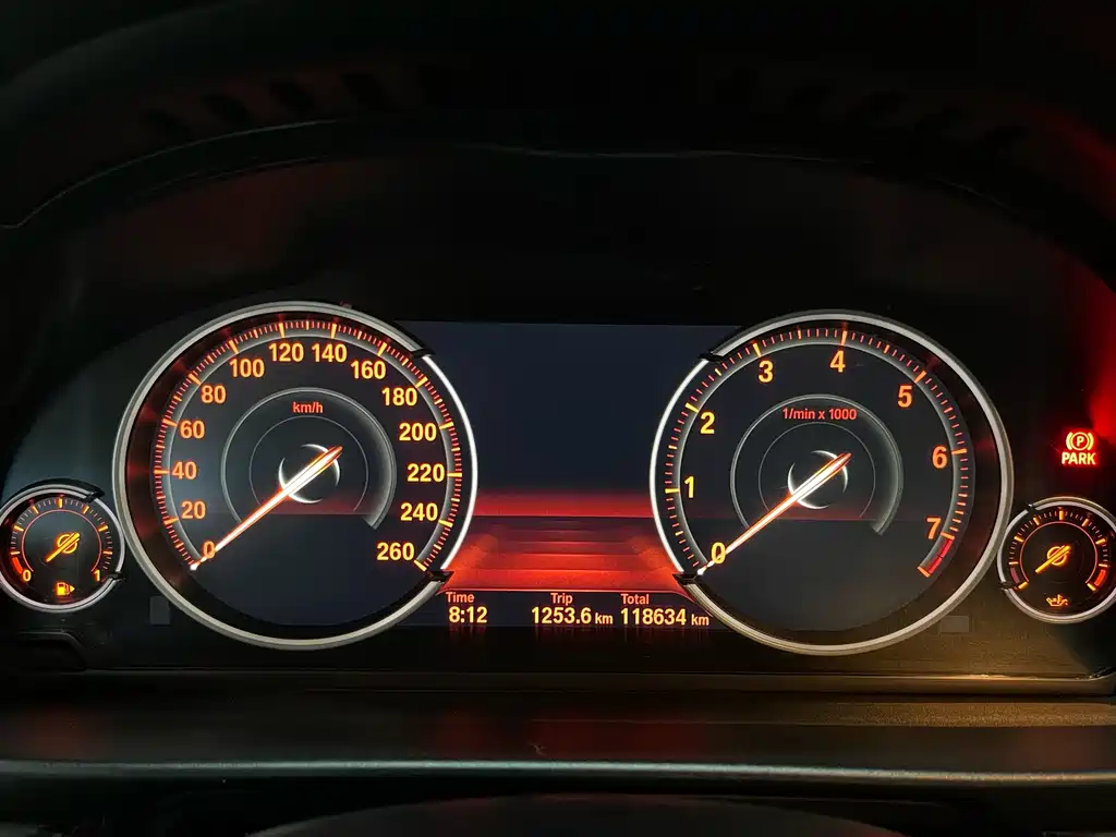 BMW 5 Series — миниатюра 16
