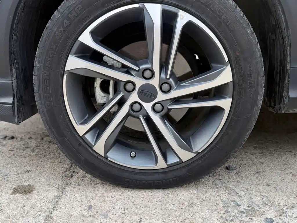 Geely Binyue — миниатюра 9