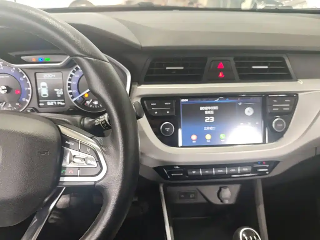 Geely Vision X3 — миниатюра 13