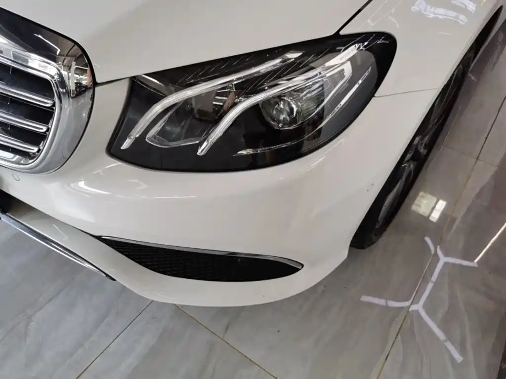 Mercedes-Benz E-Class — миниатюра 24
