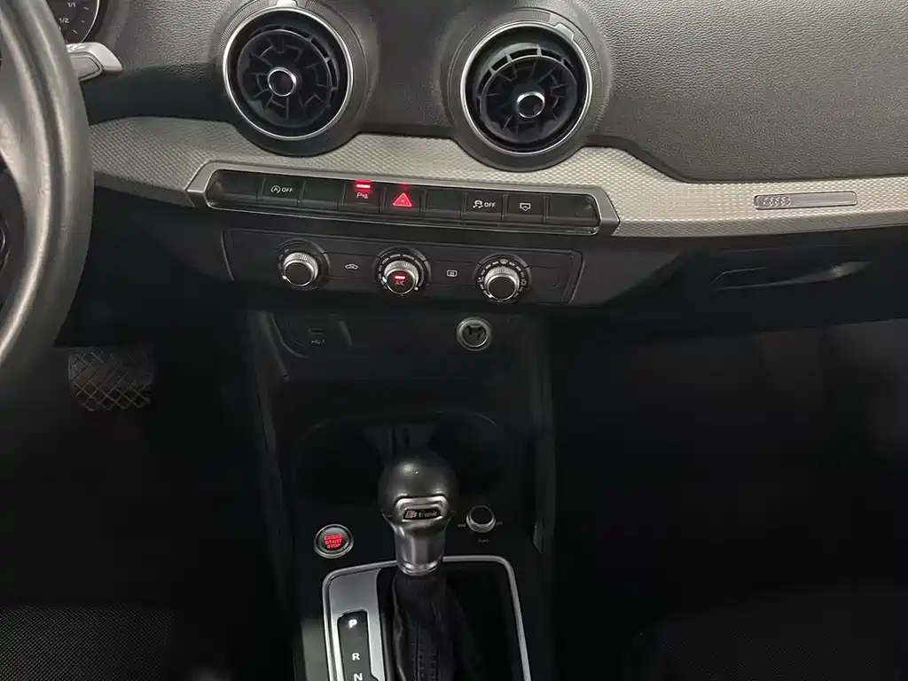 Audi Q2L — миниатюра 9