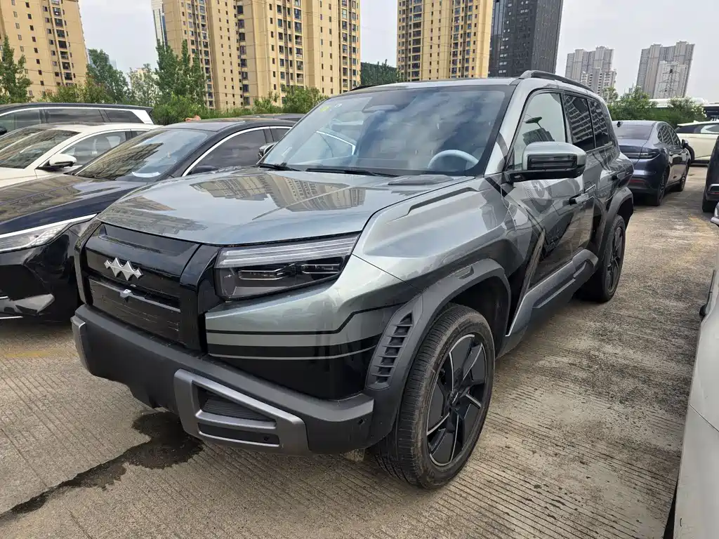 Fang Cheng Bao Titanium 3 2025