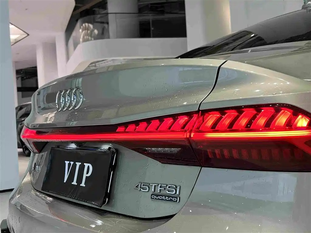 Audi A7L — миниатюра 17