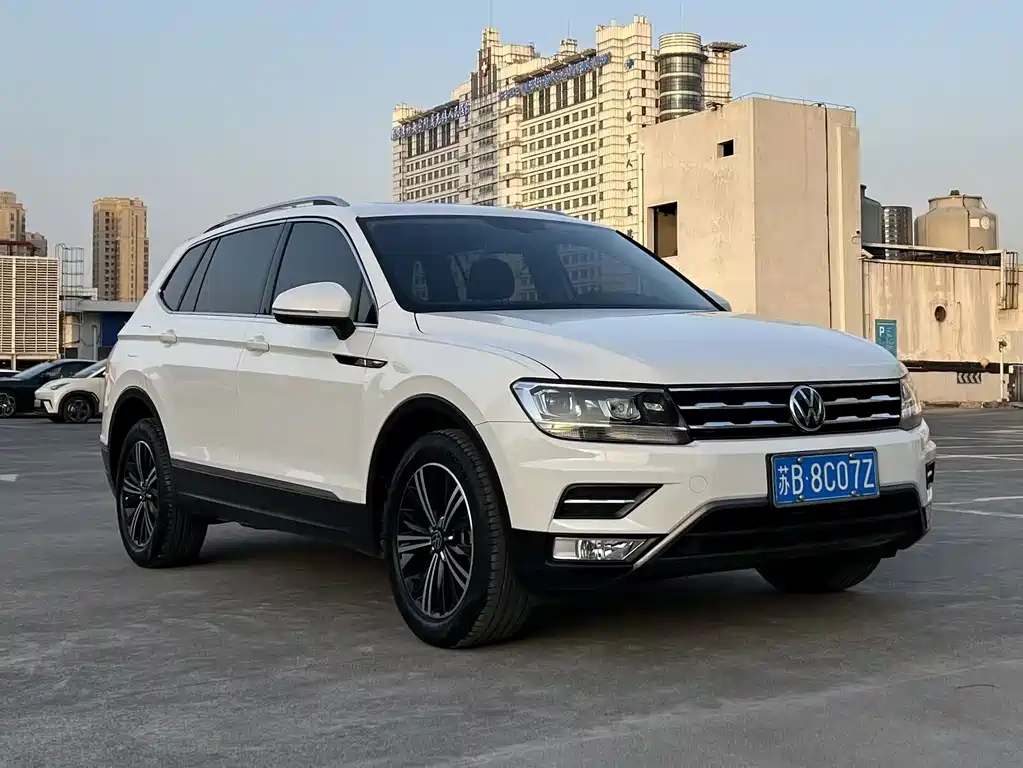 Volkswagen Tiguan L L 2021 330TSI AT Smart