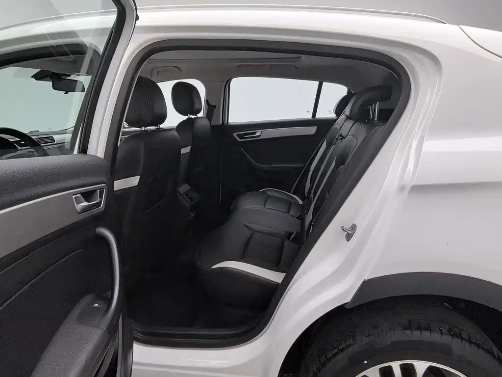 Qoros Qoros 5 — миниатюра 15