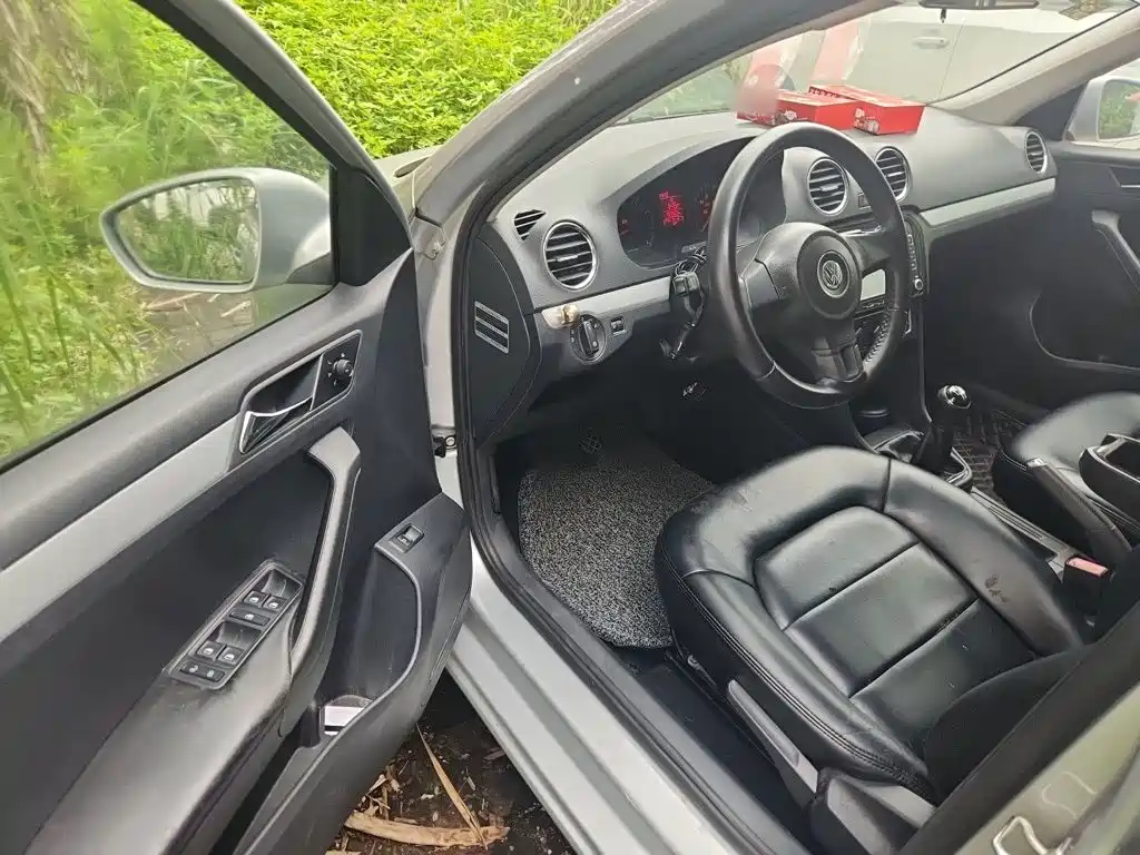 Volkswagen Jetta — миниатюра 17