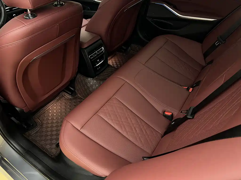 BMW 3 Series — миниатюра 17