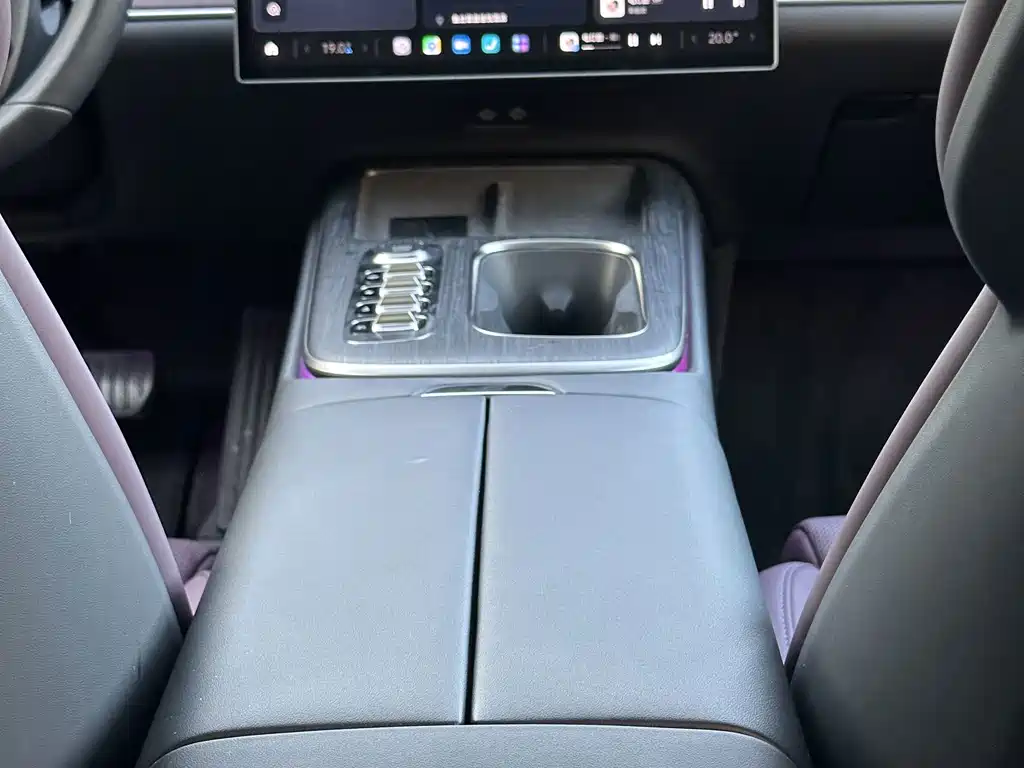 Xiaomi SU7 — миниатюра 9